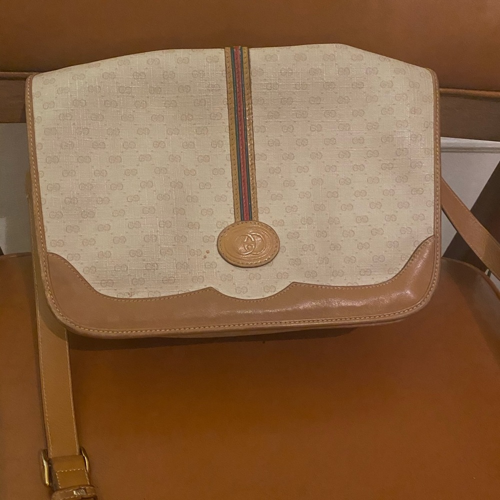 Vintage Gucci Shoulder Bqg